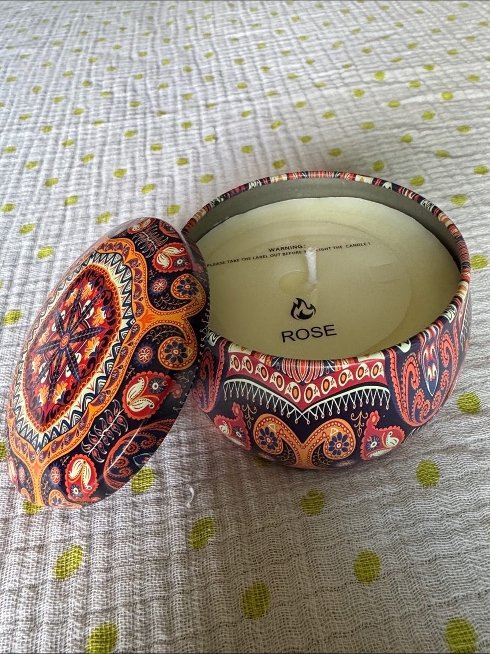 Rose Scented Decorative Tin Candle in Multicolor